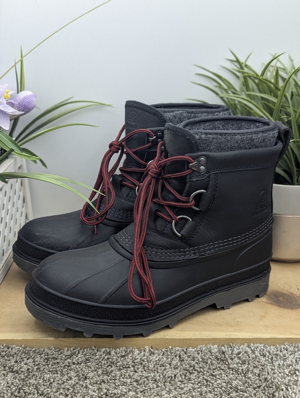 Kamik Banff Winter Insulated Waterproof Mens Size 9 Boots  Cold Weather